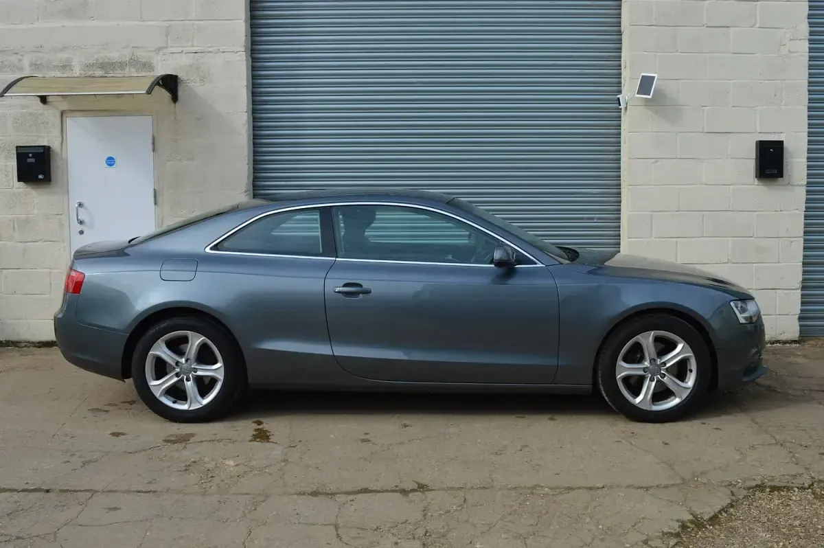 Used Audi A5 177 HP (130 kW) 2012 Grey Coupe