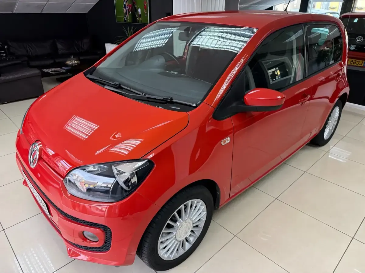 Käytetty VW up! high up! 2016 Oranssi Viistoperä
