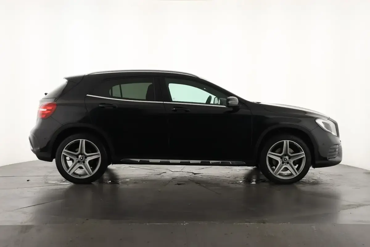 Used Mercedes GLA220 AMG Line Premium 2018 Black SUV