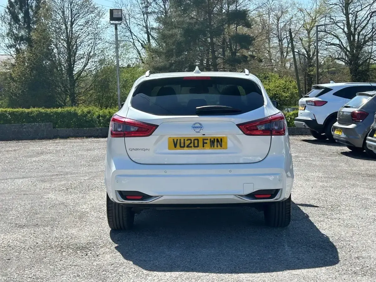 Used Nissan Qashqai Tekna+ 140 HP (102 kW) 2020 White SUV