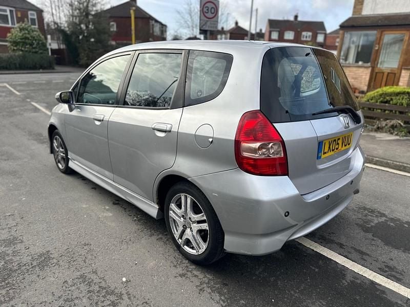 Used Honda Jazz Sport 82 HP (60 kW) 2005 Silver Hatchback