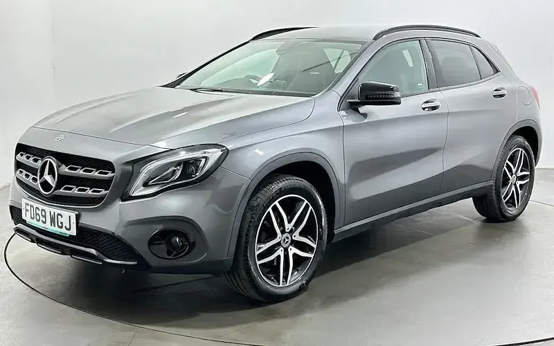 Used Mercedes GLA180 Urban 122 HP (89 kW) 2020 Grey SUV