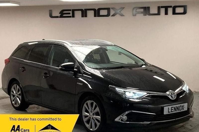 Used 2016 Toyota Auris Touring Sports Estate | £8,690 (Fair price) - Image 1/1