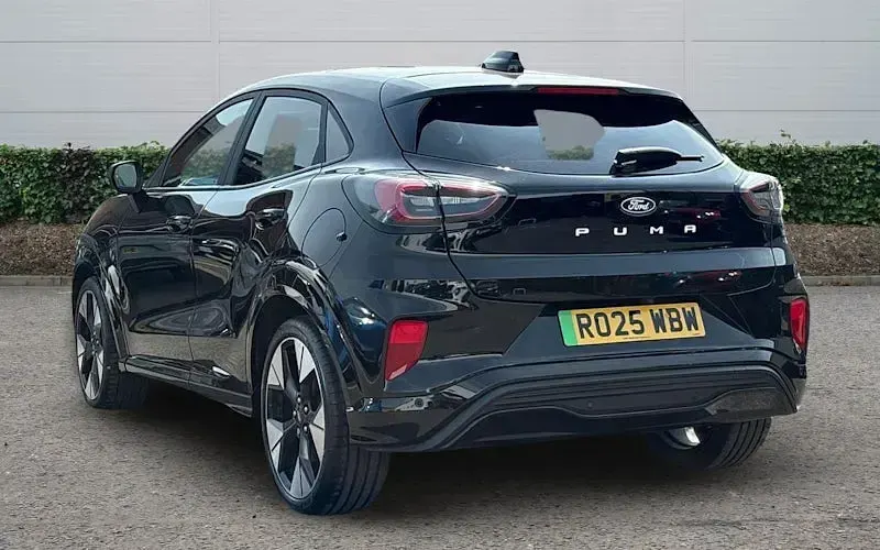Usado Ford Puma Premium 122 kW (167 CV) 2025 Negro SUV
