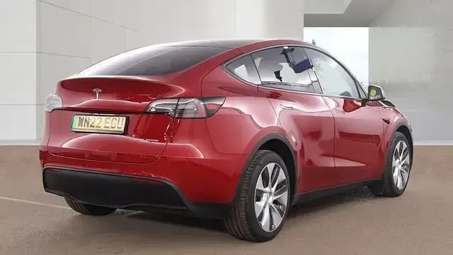 Used Tesla Model Y 282 kW (384 HP) 2022 Red SUV