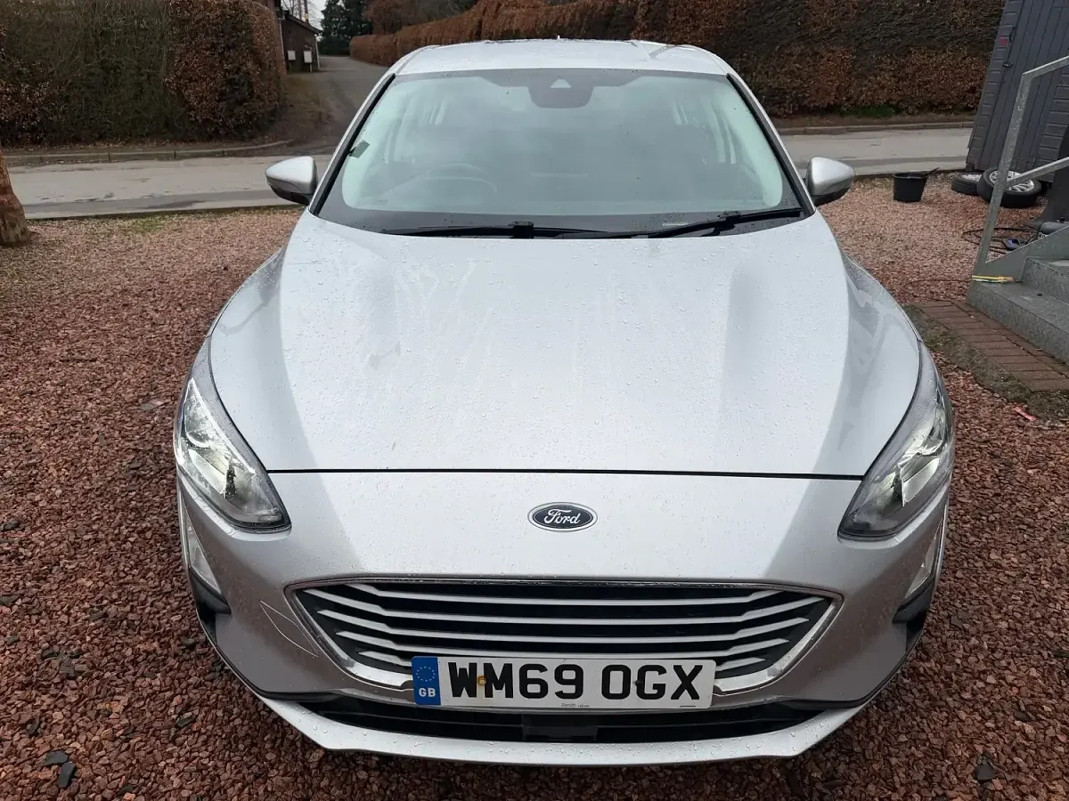 Used Ford Focus Zetec 95 HP (69 kW) 2020 Silver Hatchback