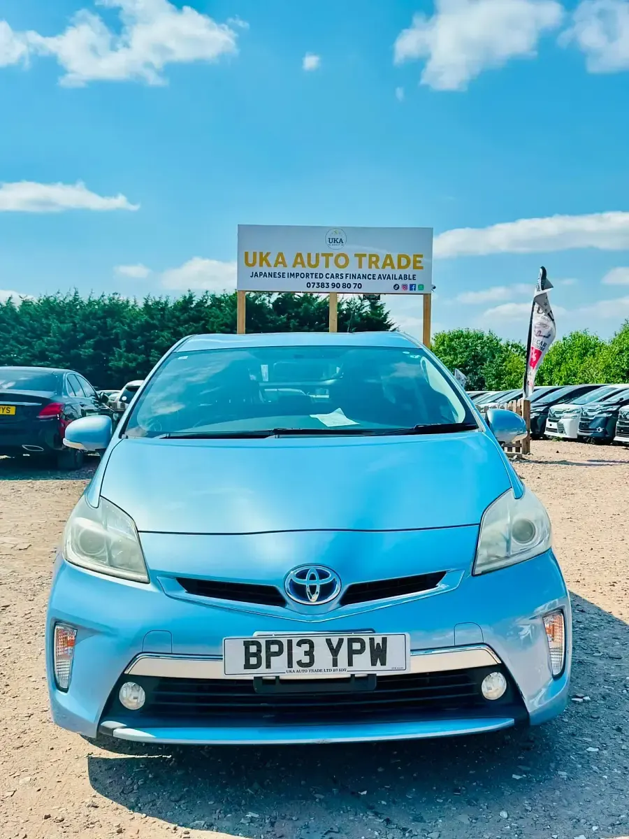 Used Toyota Prius 136 HP (100 kW) 2013 Blue Hatchback