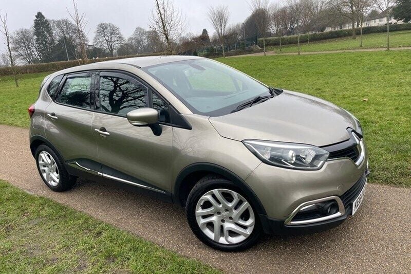 Beige Used 2015 Renault Captur Dynamique SUV | £5,990 (Good price) - Image 1/1