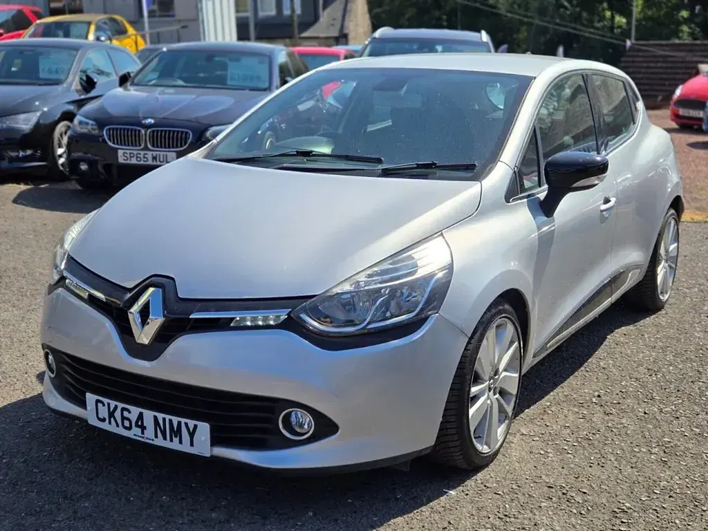 Used Renault Clio IV Dynamique 90 HP (66 kW) 2014 Silver Hatchback