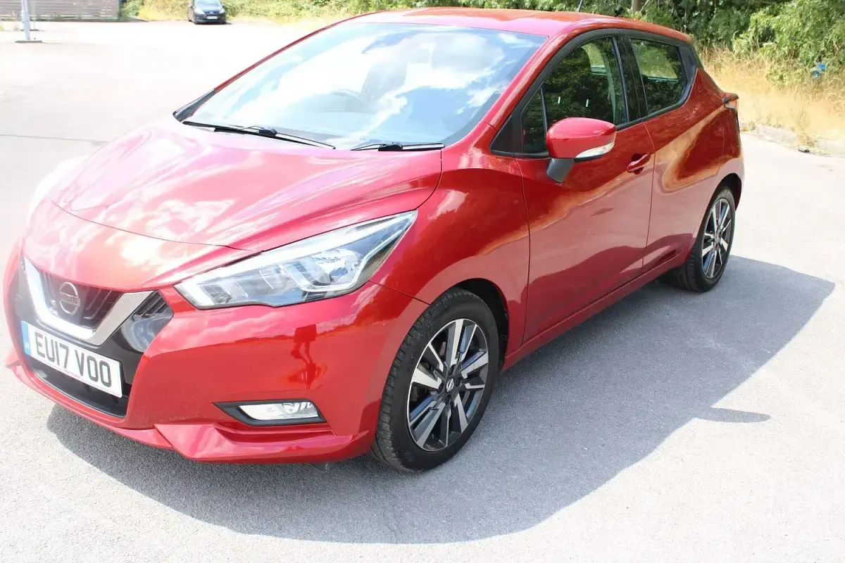 Used Nissan Micra Acenta 90 HP (66 kW) 2017 Red Hatchback