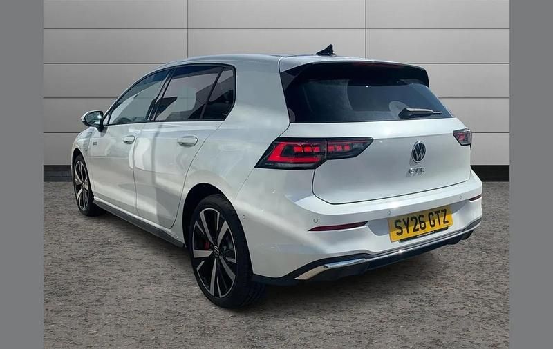 New VW Golf VIII GTE 272 HP (200 kW) 2026 White Hatchback