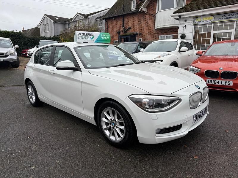 White Used 2025 BMW 116 Hatchback | £9,495 (Super price) - Image 1/4