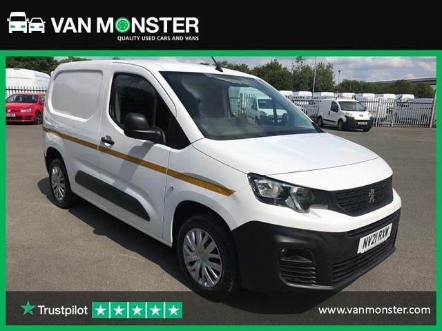 White Used 2021 Peugeot Partner MPV | £8,849 (Fair price) - Image 1/4