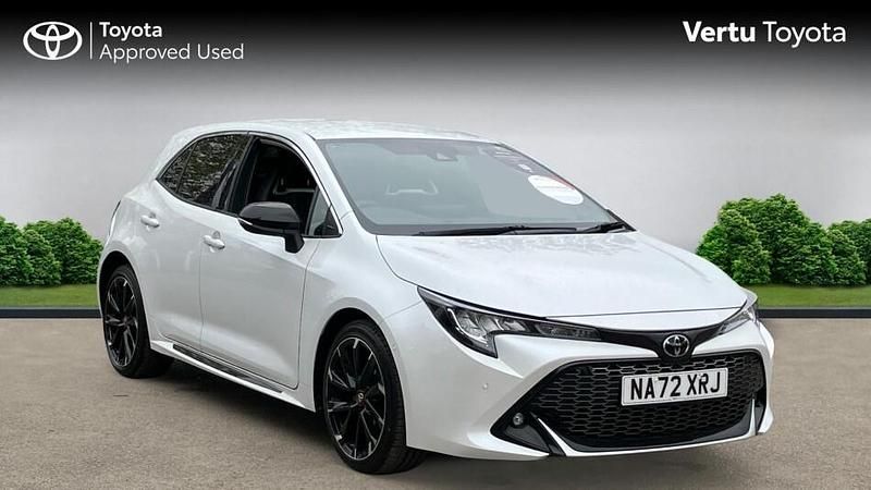 Begagnad Toyota Corolla Sport 122 HK (89 kW) 2022 Halvkombi