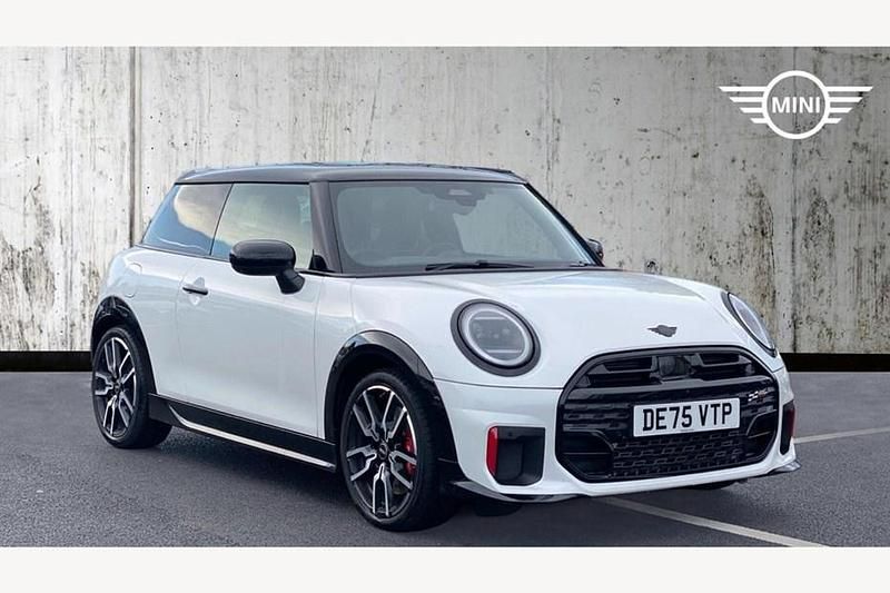Used Mini John Cooper Works Hatch 228 HP (167 kW) 2025 White Hatchback