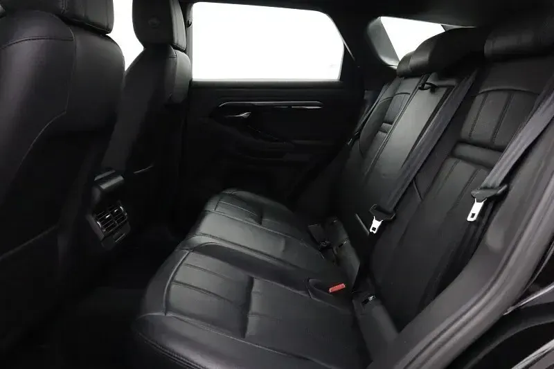 Used Land Rover Range Rover evoque R-Dynamic 204 HP (150 kW) 2021 Black SUV
