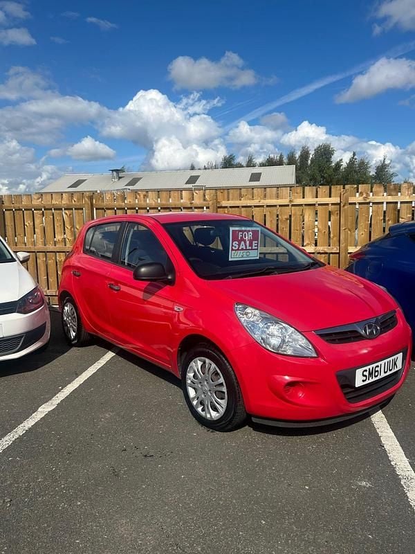 Red Used 2012 Hyundai i20 Classic Hatchback | £1,150 (Super price) - Image 1/4