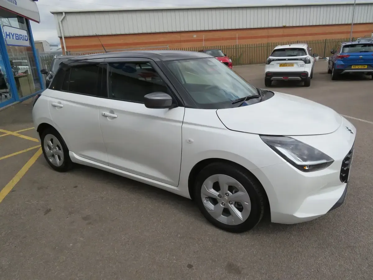 Used Suzuki Swift 82 HP (60 kW) 2026 White Hatchback