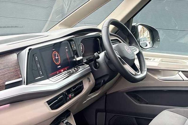 Used VW Multivan Style 150 HP (110 kW) 2025 Silver Van