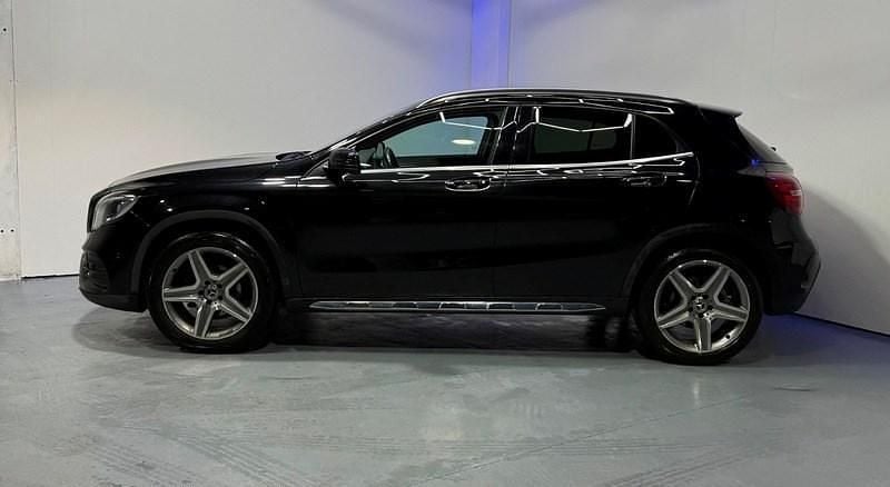 Used Mercedes GLA180 AMG line 122 HP (89 kW) 2019 Black SUV
