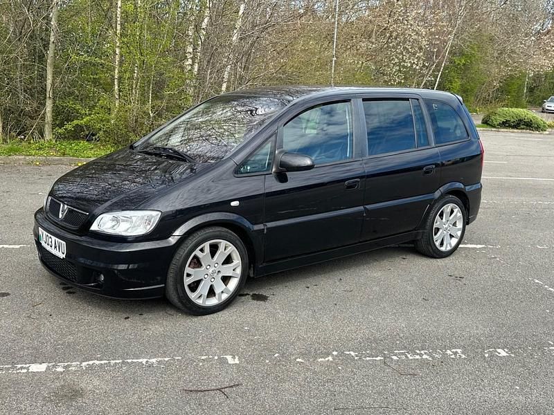 Second-hand Vauxhall Zafira 2003 Negru Monovolum