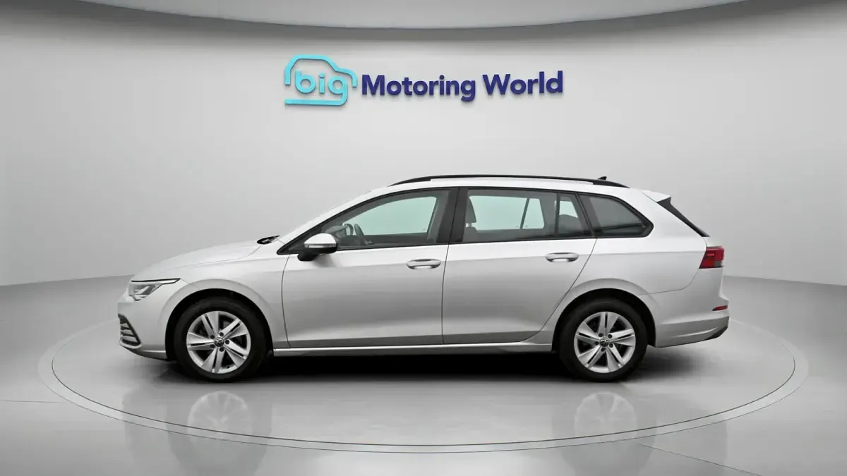 Used VW Golf VIII S 131 HP (96 kW) 2022 Silver Estate