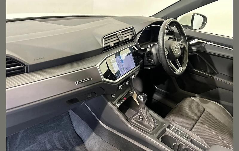 Używany Audi Q3 S-Line 187 KM (137 kW) 2022 Biały SUV