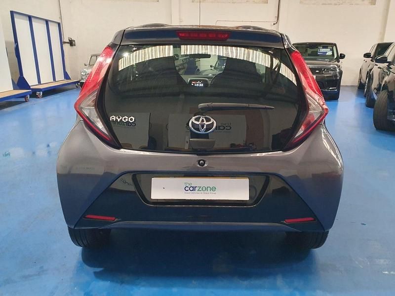 Used Toyota Aygo X-play 71 HP (52 kW) 2022 Grey Hatchback