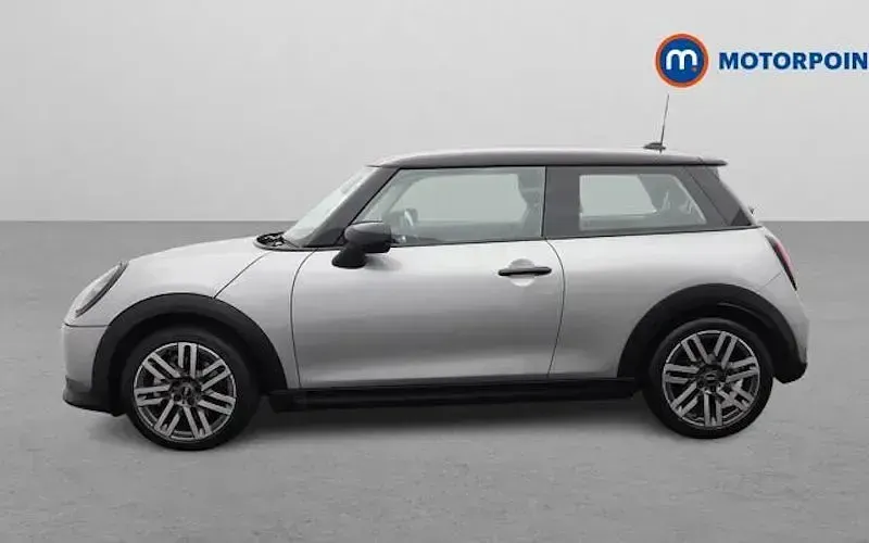 Used Mini Cooper Classic 114 kW (156 HP) 2026 Hatchback