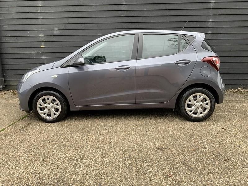 Used Hyundai i10 SE 87 HP (63 kW) 2018 Grey Hatchback