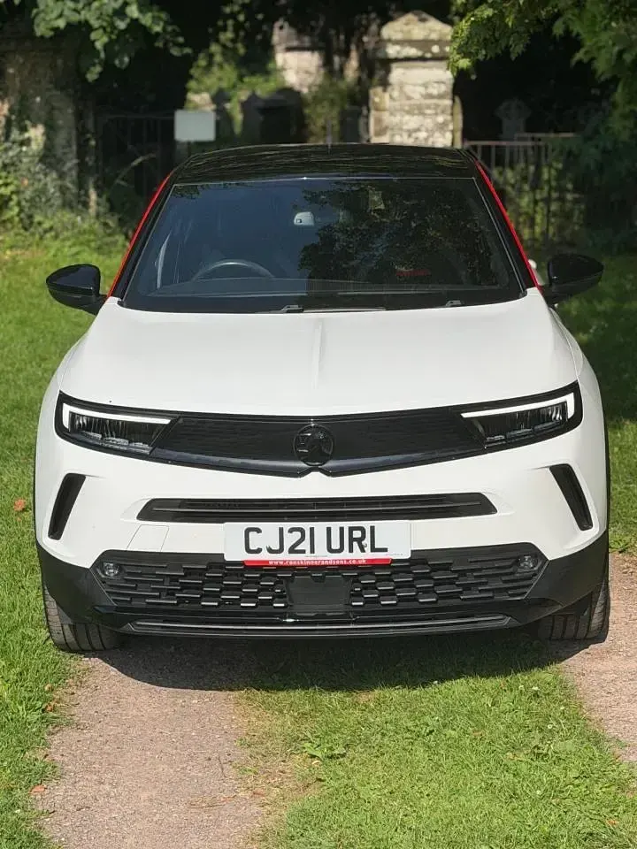 Used Vauxhall Mokka SRi 128 HP (94 kW) 2021 White SUV