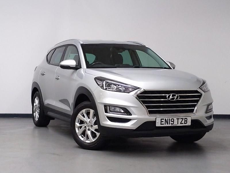Silver Used 2019 Hyundai Tucson SE SUV | £10,698 (Fair price) - Image 1/4