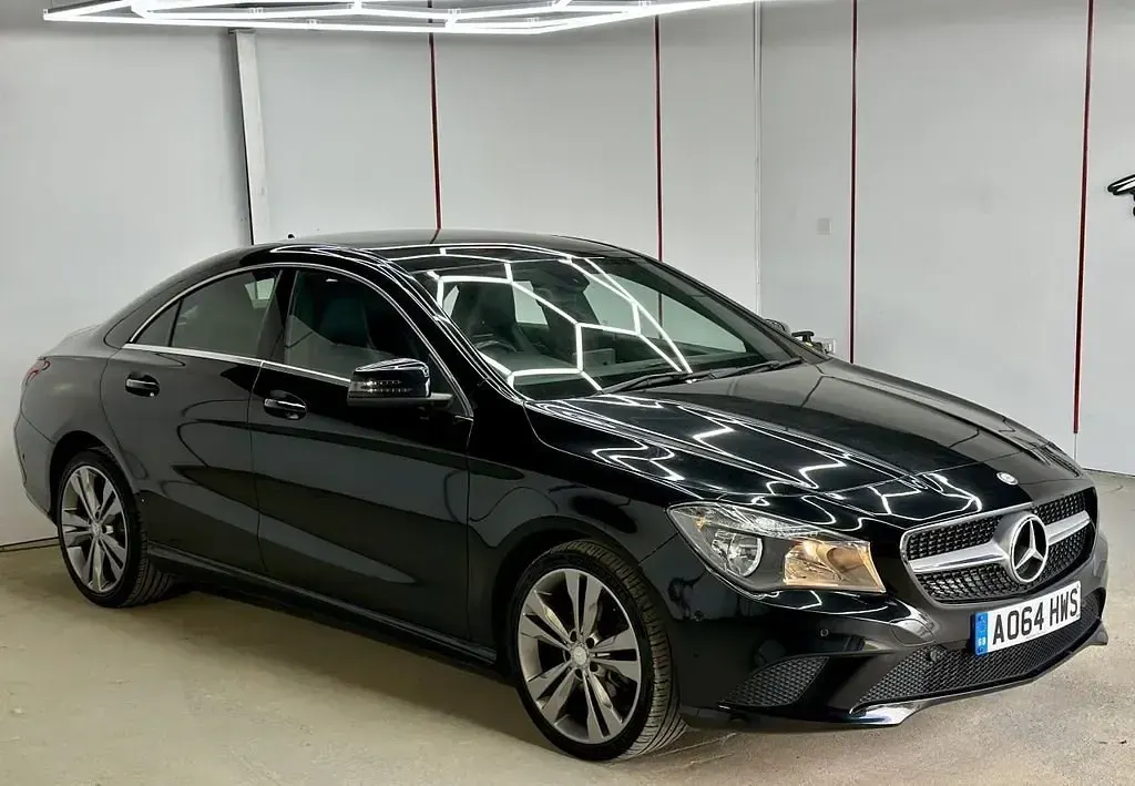 Begagnad Mercedes CLA220 2014 Svart Sedan