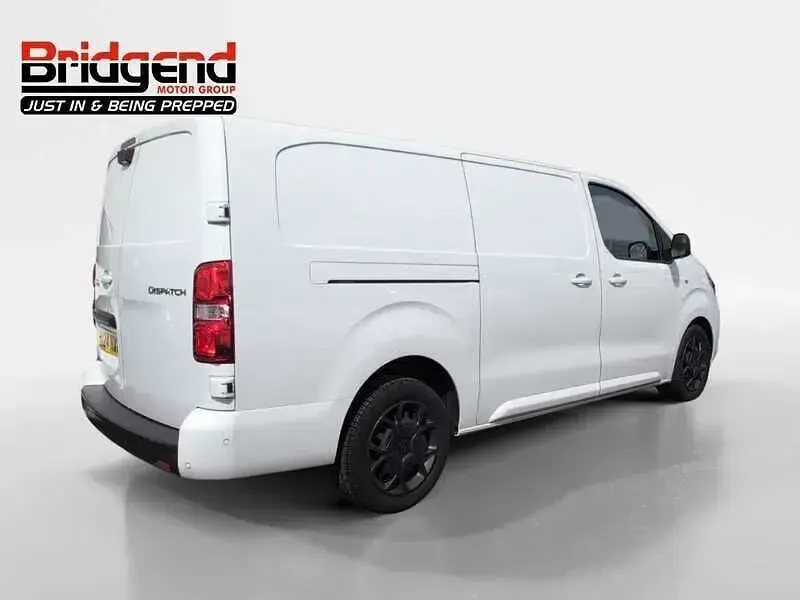 Używany Citroën Dispatch 120 KM (88 kW) 2024 Biały Minivan
