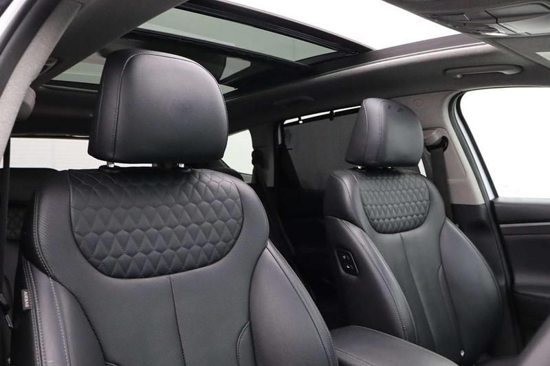 Used Hyundai Santa Fe Premium SE 200 HP (147 kW) 2018 White SUV