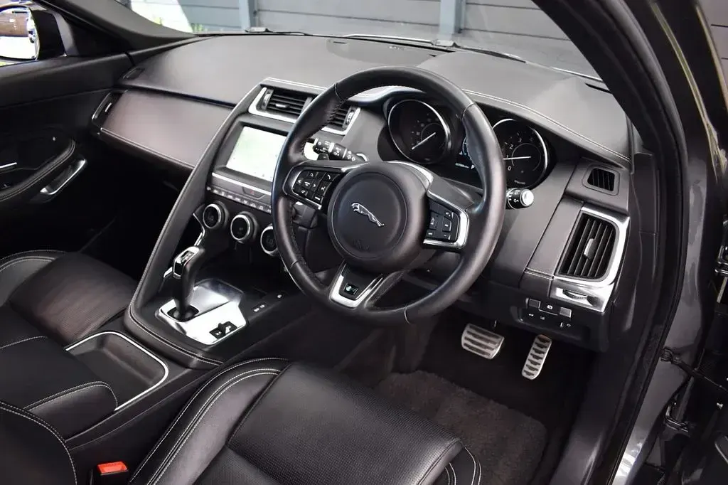 Used Jaguar E-Pace R-Dynamic 200 HP (147 kW) 2019 Grey SUV