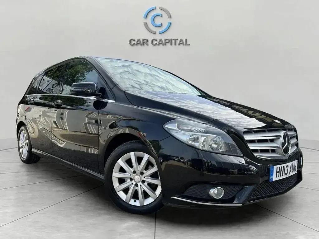 Begagnad Mercedes B180 SE 122 HK (89 kW) 2013 Svart Minibuss