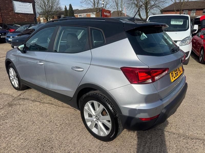 Used Seat Arona SE Technology 115 HP (84 kW) 2019 Silver SUV
