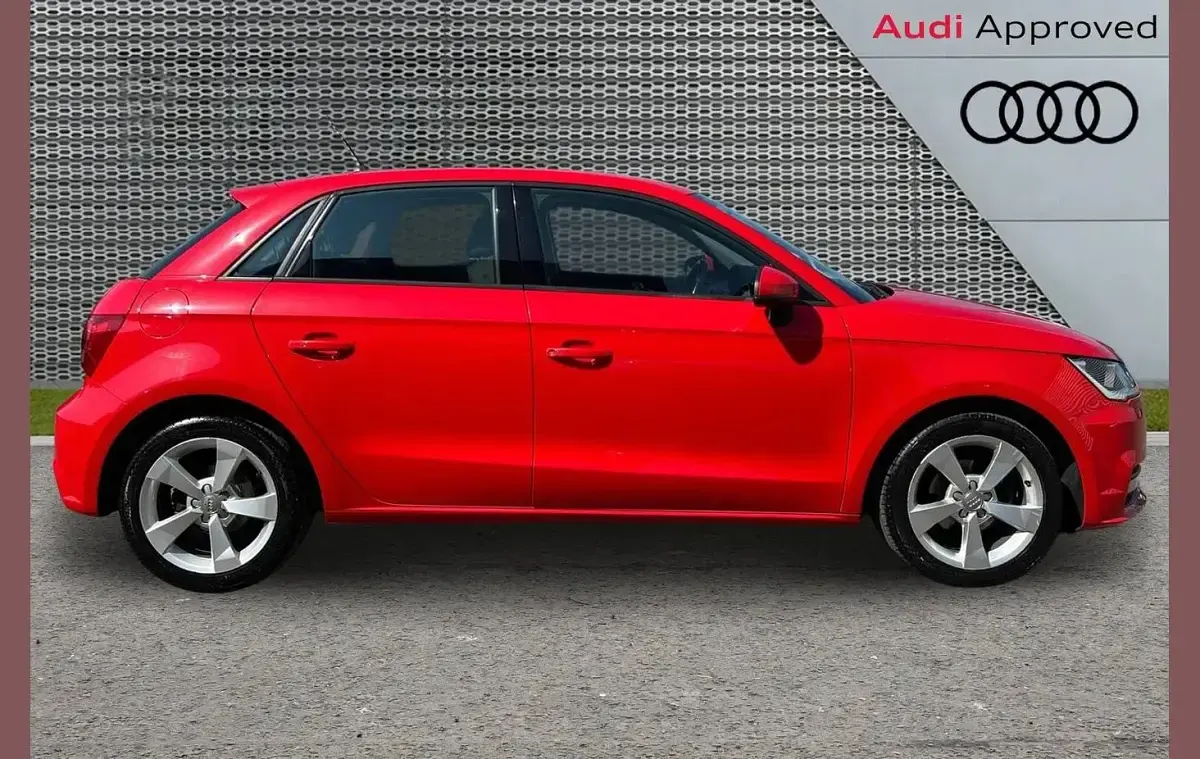 Used Audi A1 Sport 94 HP (69 kW) 2018 Red Hatchback