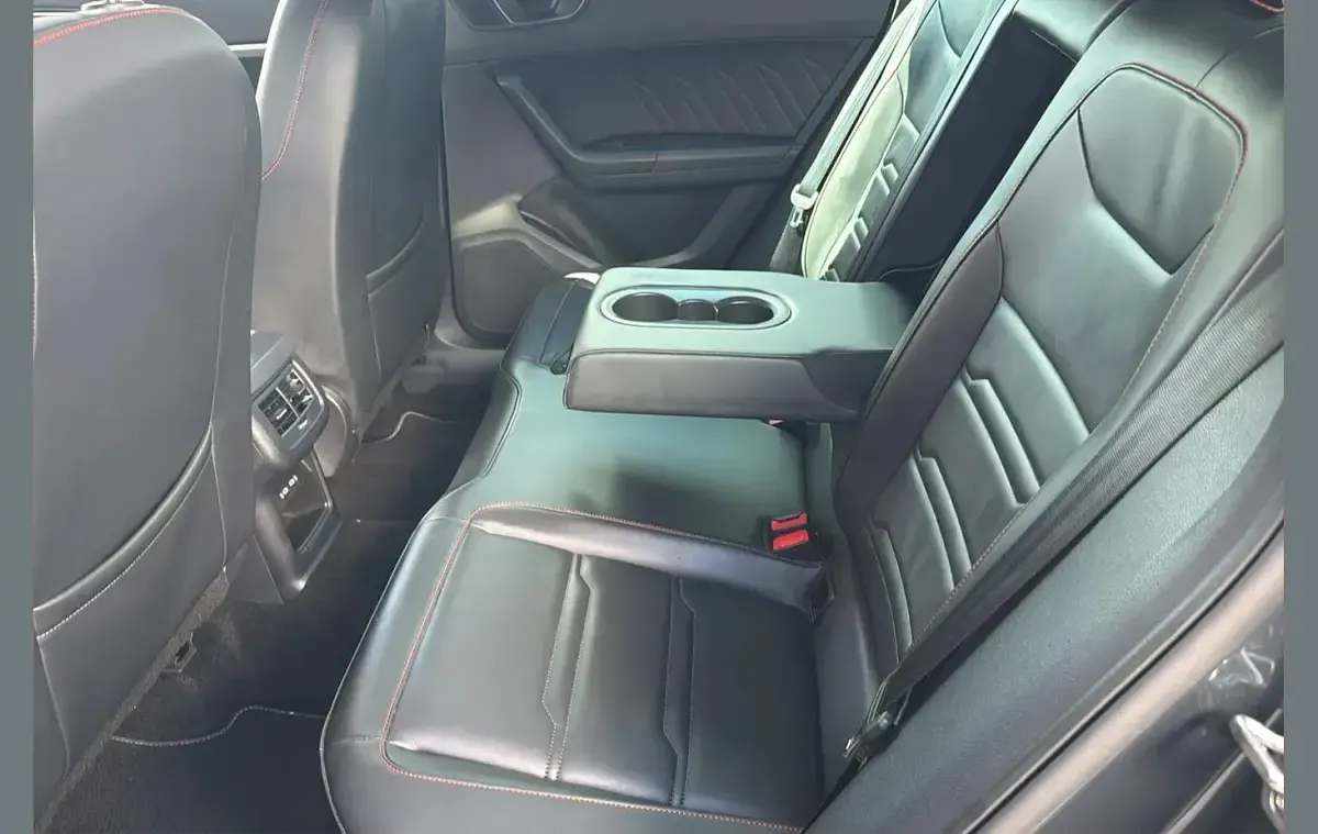 Usado Seat Ateca FR Sport 150 HP (110 kW) 2023 Verde SUV
