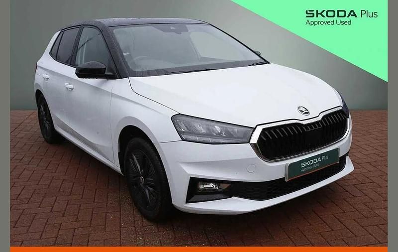 Used Skoda Fabia Colour Edition 94 HP (69 kW) 2024 Moon white metallic black magic pearl effect Hatchback