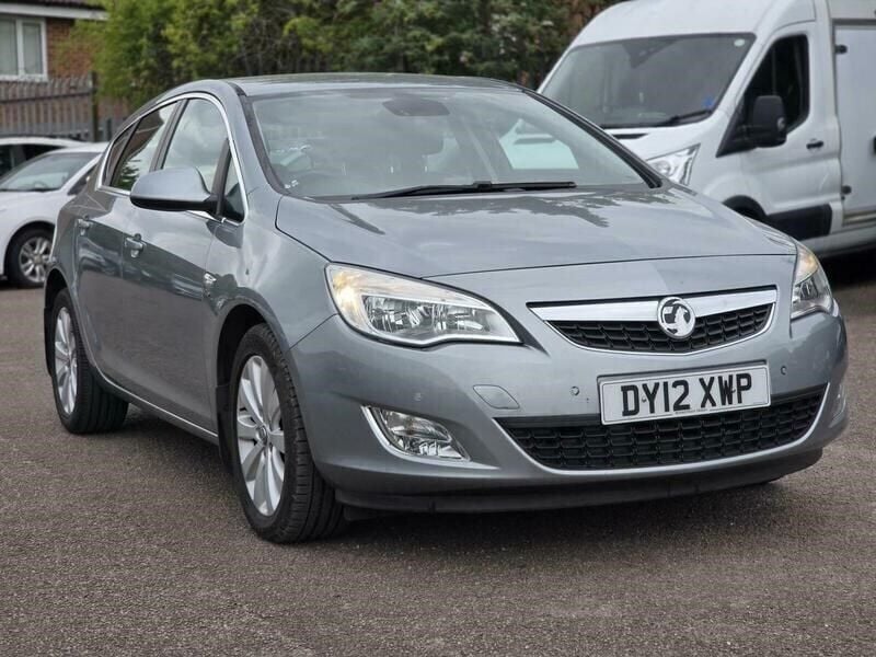 Silver Used 2012 Vauxhall Astra Elite Hatchback | £2,790 (Fair price) - Image 1/4
