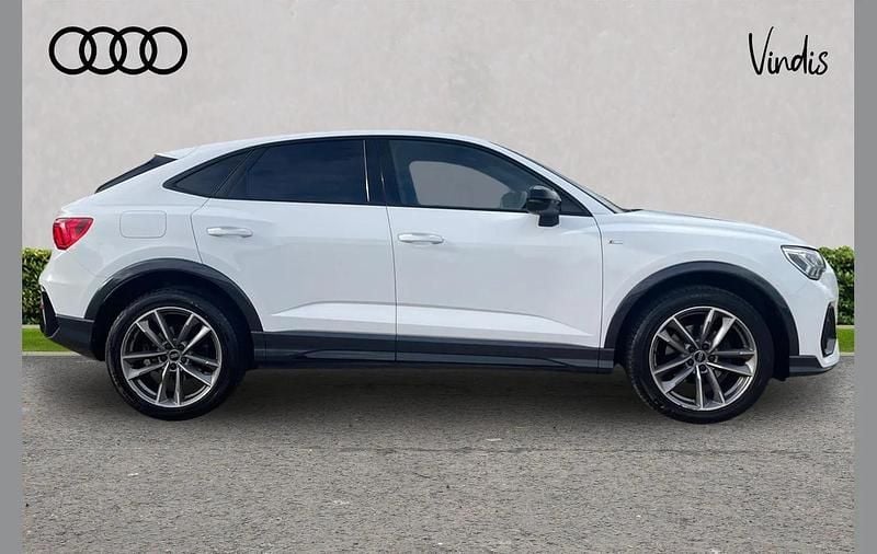 Used Audi Q3 Black Edition 150 HP (110 kW) 2022 White SUV