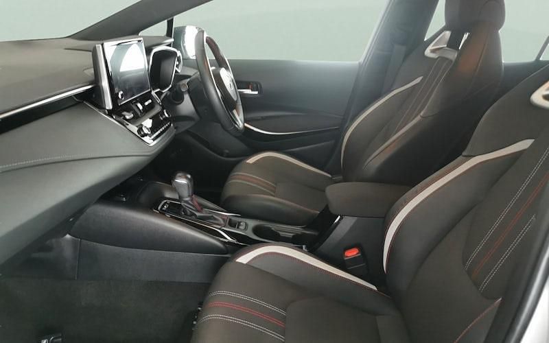 Used Toyota Corolla Sport 140 HP (102 kW) 2022 Silver Hatchback