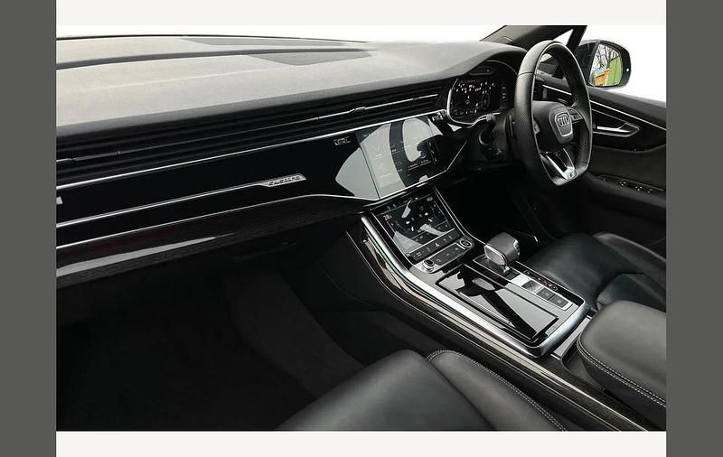 Used Audi Q7 Black Edition 340 HP (250 kW) 2022 Blue SUV