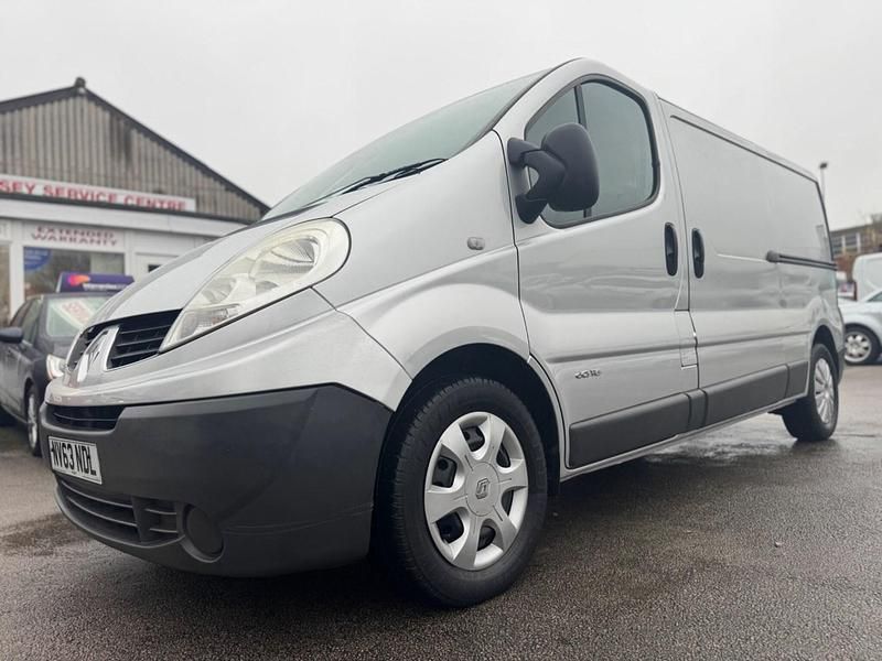 Silver Used 2014 Renault Trafic Van | £5,995 (Fair price) - Image 1/3