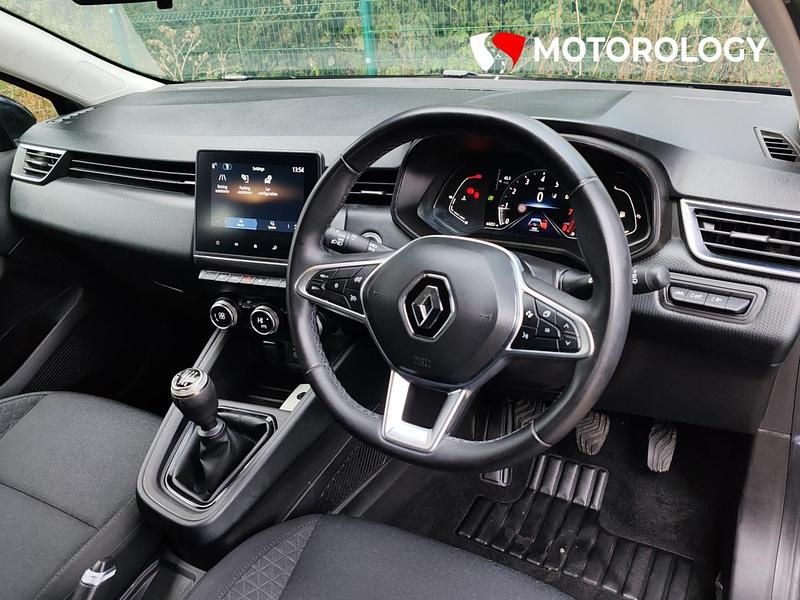 Used Renault Clio V Evolution 90 HP (66 kW) 2023 Black Hatchback