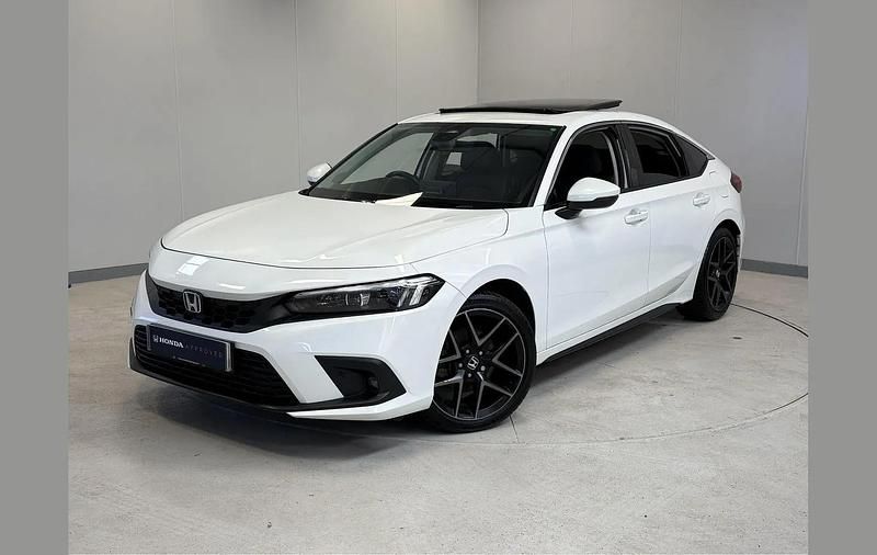 Used Honda Civic Advance 143 HP (105 kW) 2024 White Hatchback