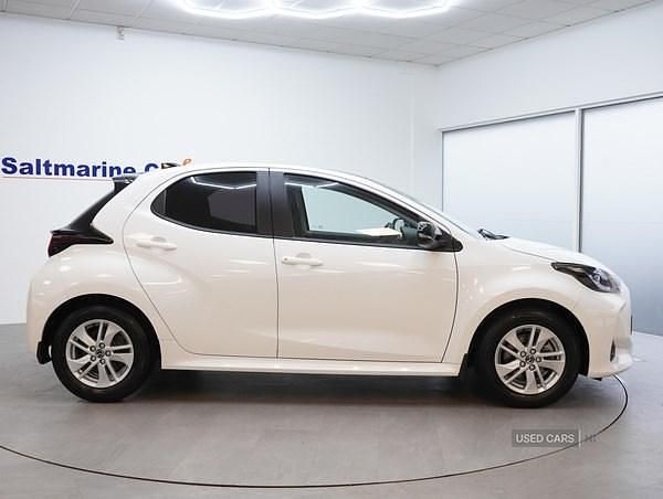 Used Mazda 2 2022 White Hatchback