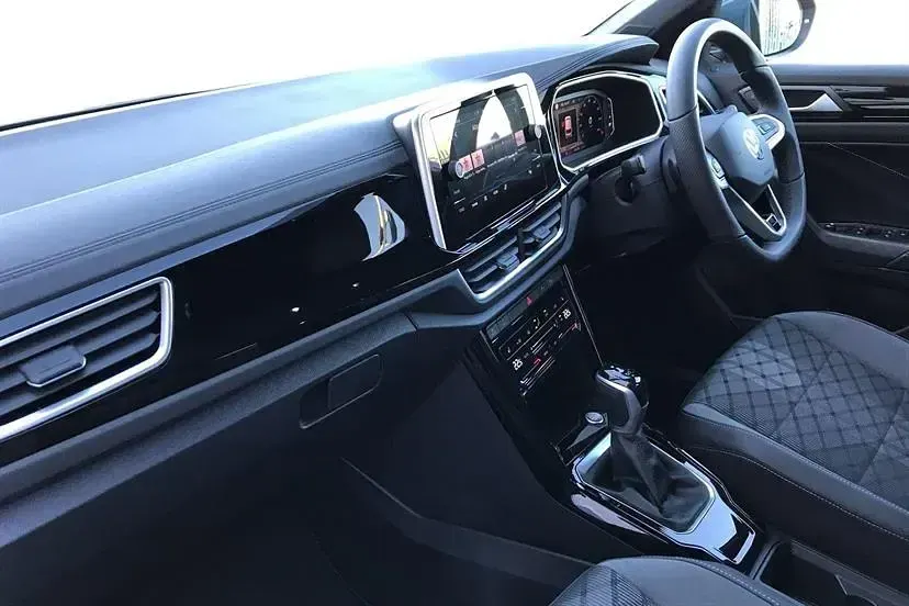 Used VW T-Roc Cabriolet R-line 150 HP (110 kW) 2025 Blue SUV